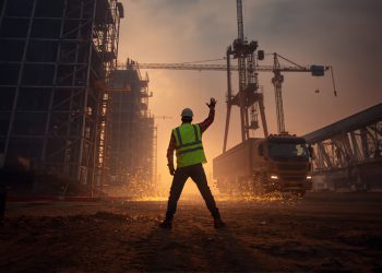 Ngành logistics, giao hàng, vận chuyển cần áo phản quang kiểu gì?